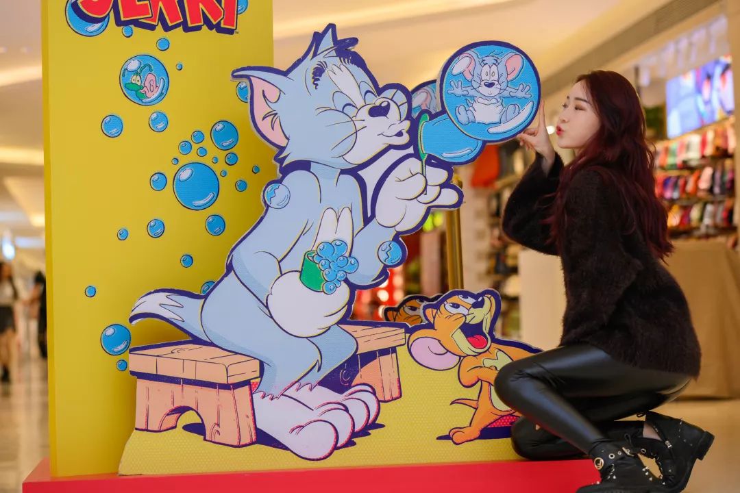 去萬(wàn)菱匯的商場(chǎng)美陳找TOM & JERRY嘮嘮嗑聊聊兒時(shí)純真吧 - 第8張 - 會(huì)展活動(dòng)策劃CCASY.COM 去萬(wàn)菱匯的商場(chǎng)美陳找TOM & JERRY嘮嘮嗑聊聊兒時(shí)純真吧 - 第8張