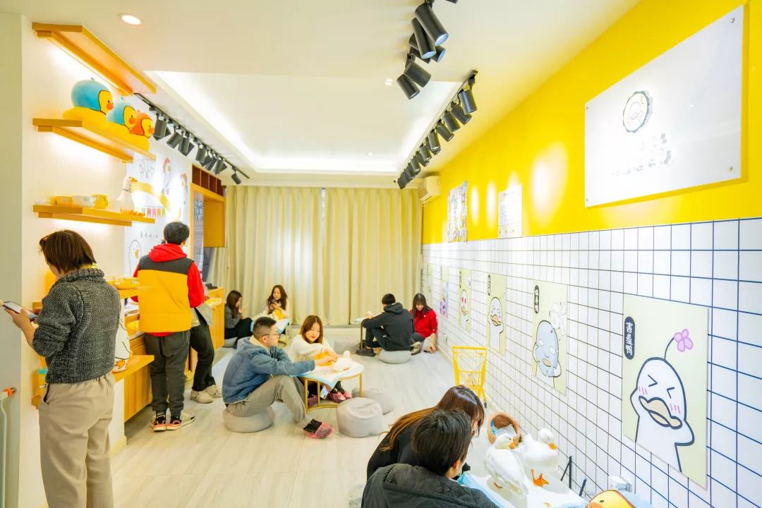 鴨鴨主題快閃店活動(dòng)萌翻了，2020擼鴉不擼貓，沖鴨