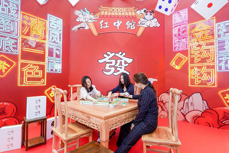 ASC青春正紅快閃活動策劃用葡萄酒擁抱了潮文化，非一般視覺！